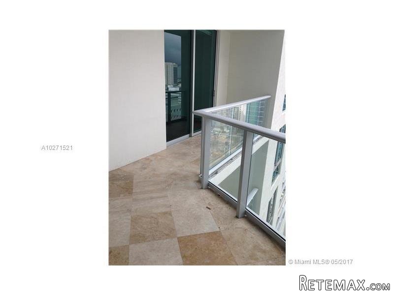 1 bedroom Flat For Sale: 300 S Biscayne.. - 2