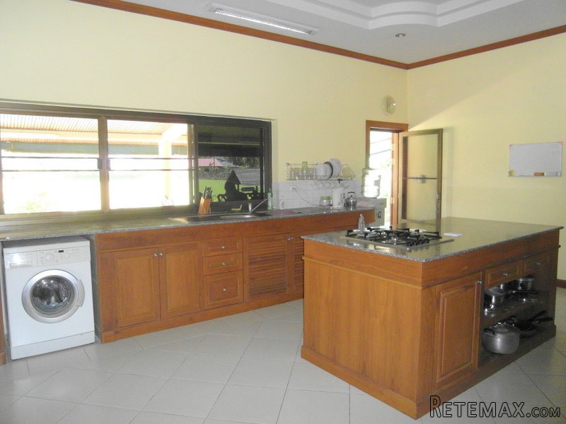 Amazing 2 homes in Huay Yai with..
