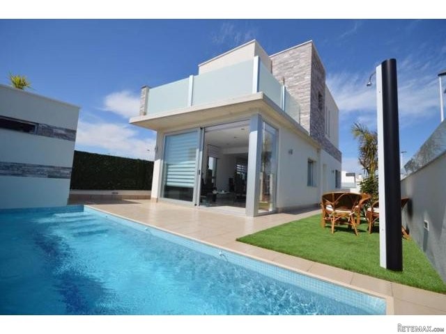 3 bedroom Villa For Sale: Villa..
