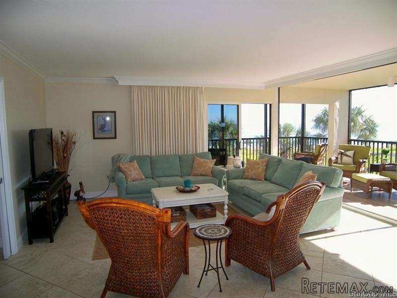 3 bedroom Condominium For Sale:.. - 2
