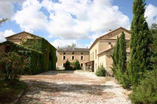 Castres Stone Property, 4 Independent..