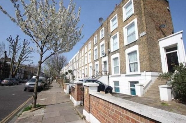 Flat/Apartment To Let in London - 2