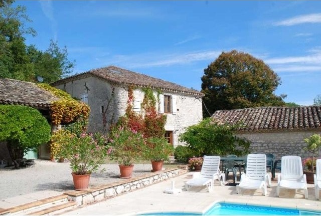 Charming Quercy Ensemble In Stunning..