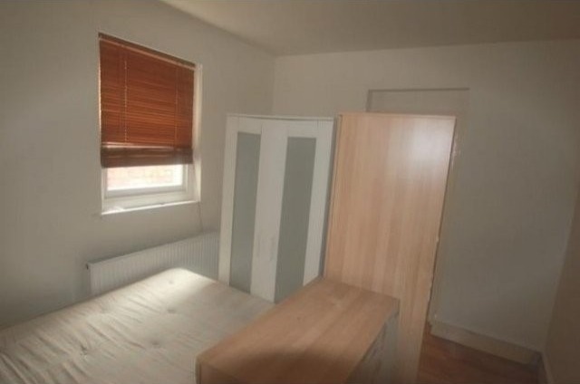 2 Bed Flat/Apartment To Let in London