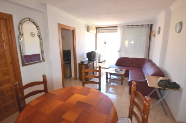 A 3 bedroom apartment situated in an..
