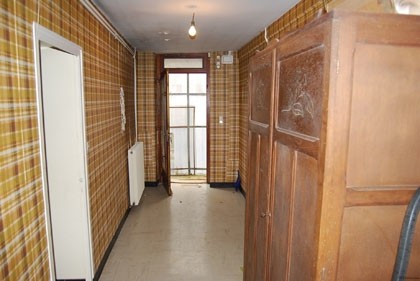 Great opportunity! Property to renovate.. - 2