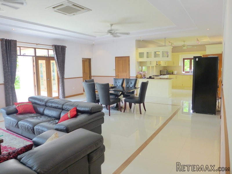 4 bedroom pool villa on 1 Rai land with..