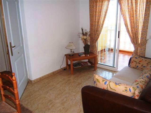 Cheap two bedroom, one bathroom.. - 2
