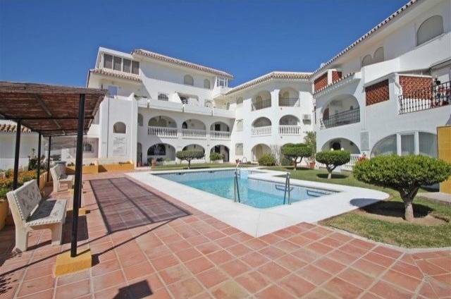 2 Bed Apartment for sale in Mijas Costa - 2