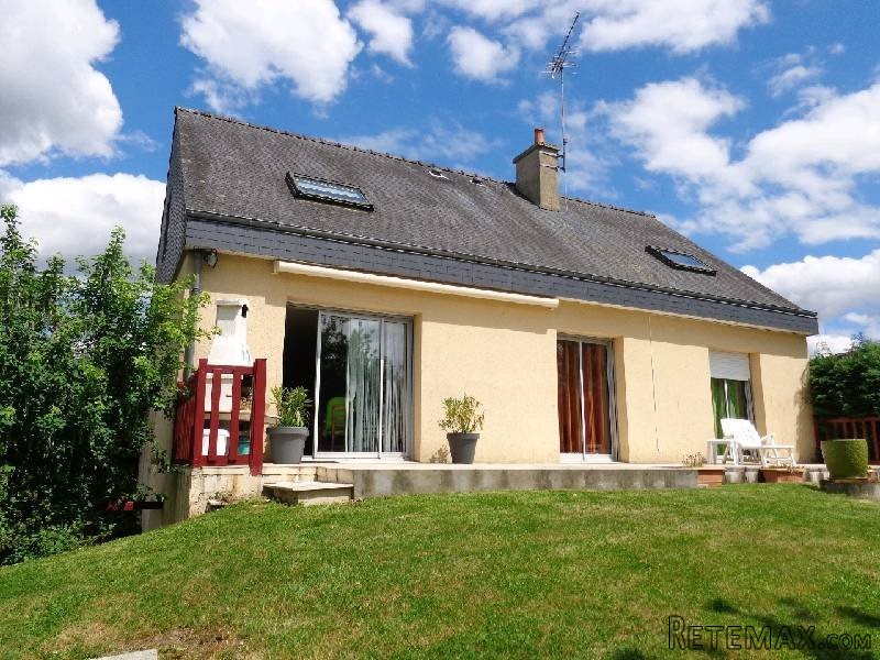 Four Bedroom Detached House For Sale - 2