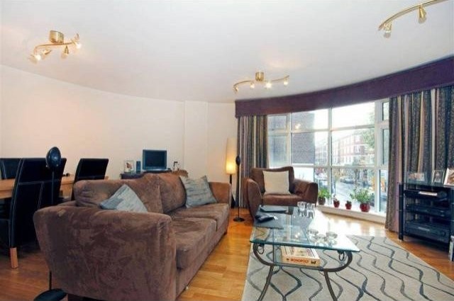 Silverdale Court, Goswell Road..