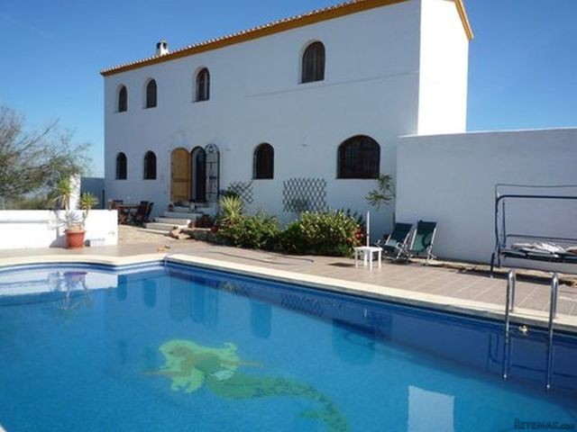Villa For Sale In El Pinar, Almería