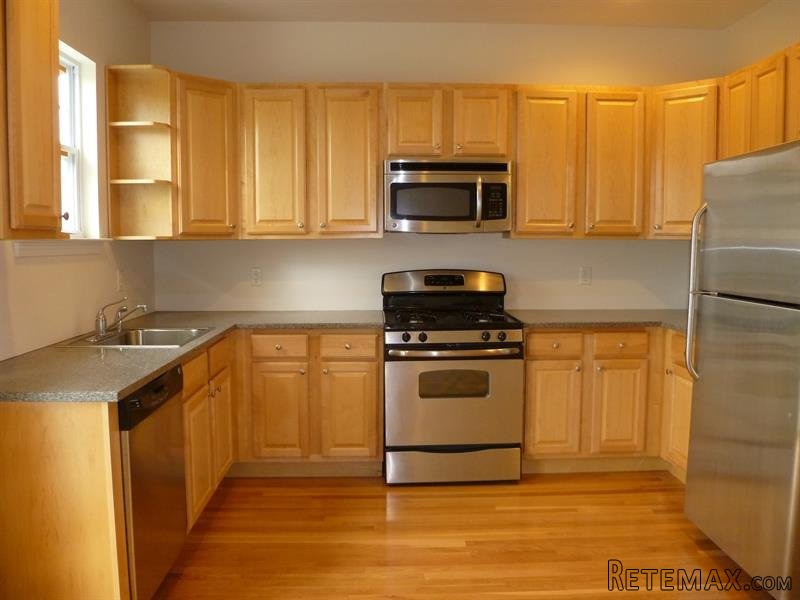 3 bedroom House For Sale: 4 Erin Ct.. - 2