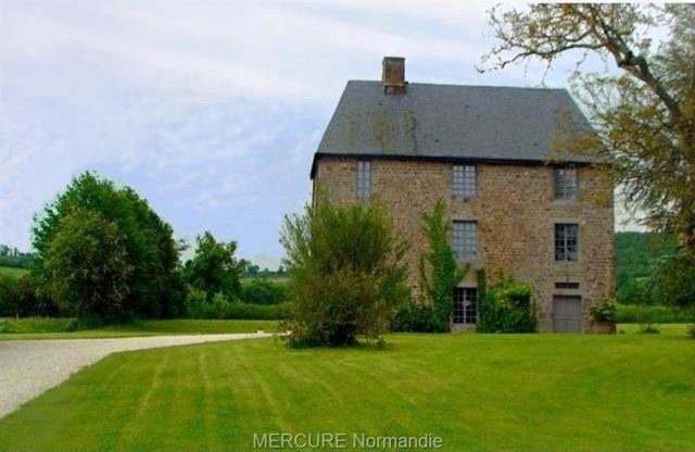 5 bedroom Manor House For Sale: 14570..