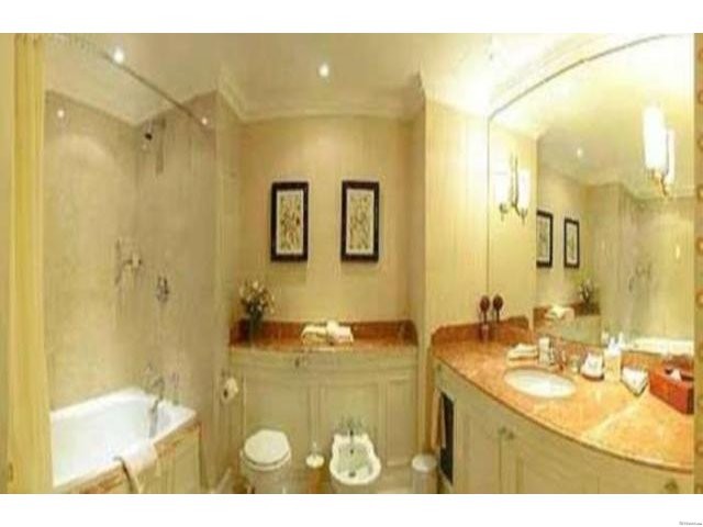 4 bed flat to rent in Palace Gate.. - 2