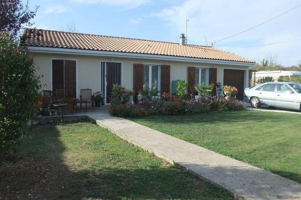 Chef Boutonne / Deux Sevres. 3 bedroom..