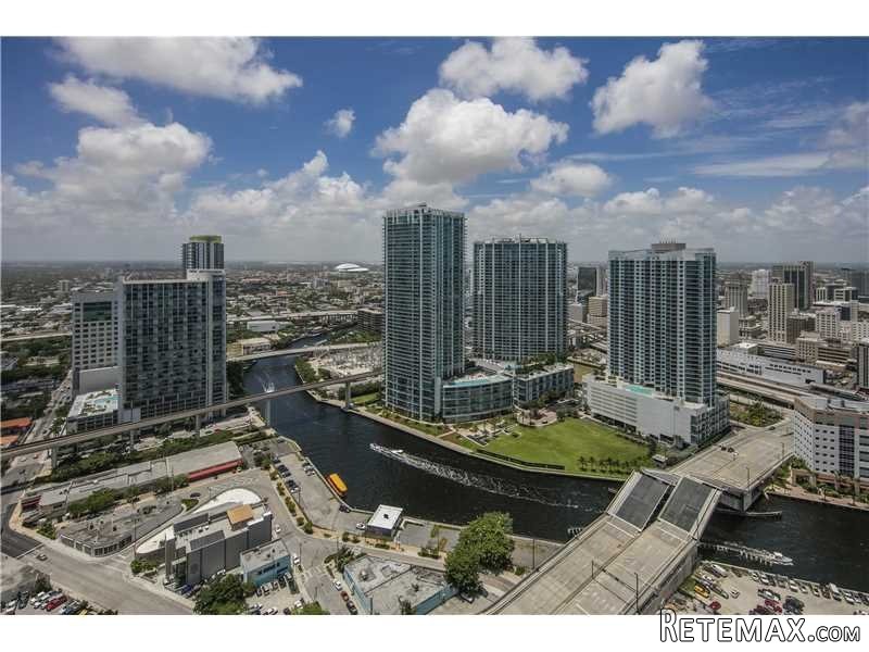 1 bedroom Flat For Sale: 68 SE 6 # 3506