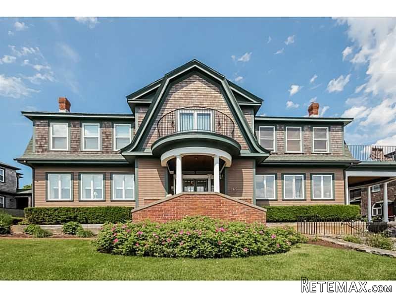 2 bedroom Flat For Sale: Rhode Island..