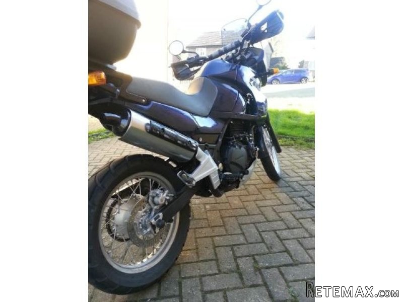 Naked Kawasaki KLE 500 - 2