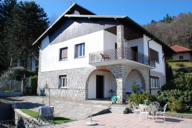 3 bedroom Villa For Sale: Stresa, IT