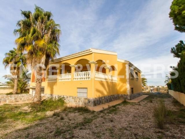 HOUSE WITH PRIVATE PIER IN LA MANGA MAR.. - 2