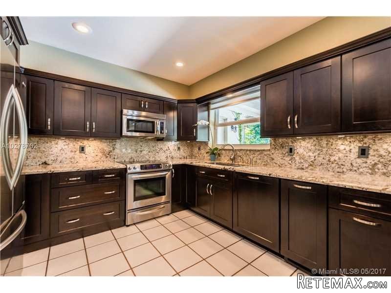 3 bedroom House For Sale: 8765 SW 150.. - 2
