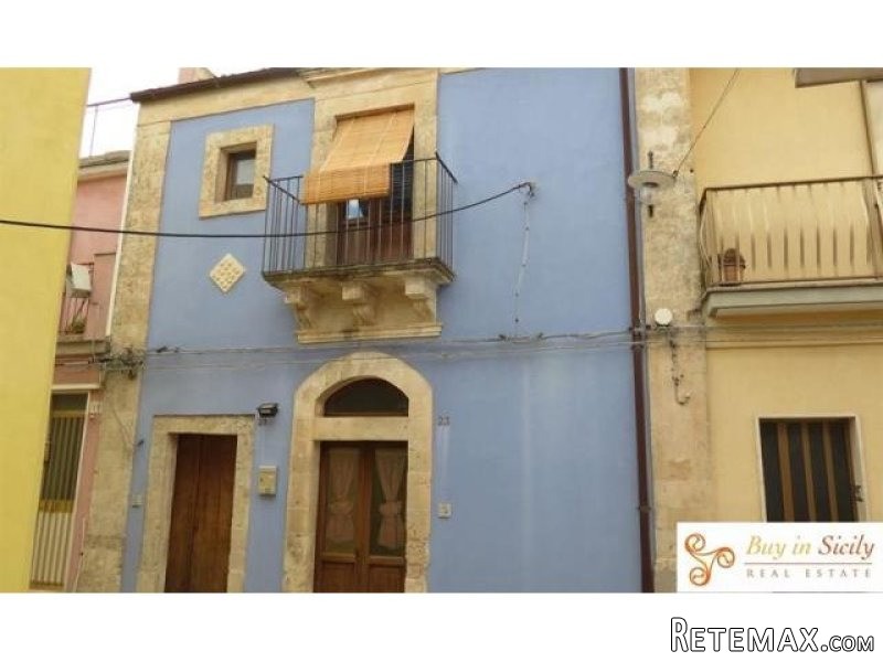 1 bedroom Apartment For Sale: Via..