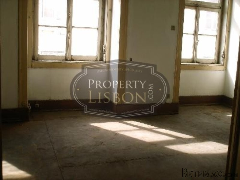 300 M2 T5 Lisbon Apartment for Sale.. - 2