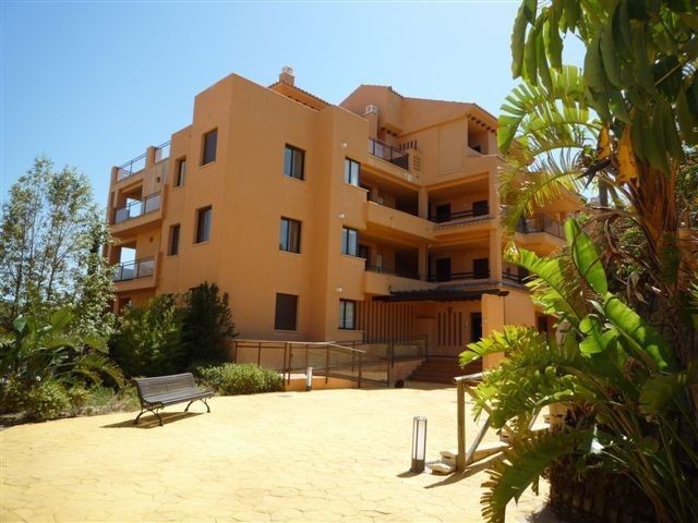 Apartment - Middle Floor Apartment.. - 2
