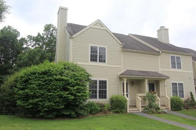 2 bedroom Condominium For Sale: Carmel..