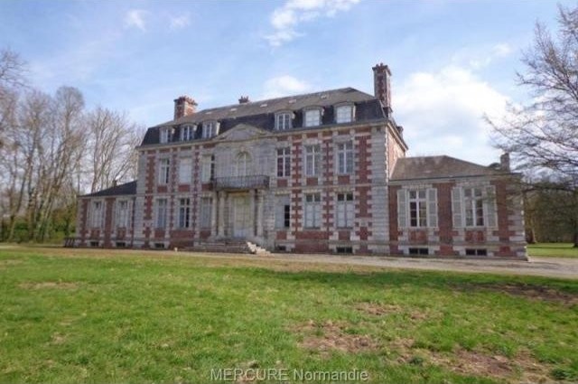 10 bedroom Castle For Sale: 27170.. - 2