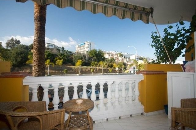 Apartment - This residential property..