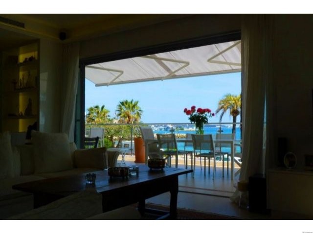 Beachfront penthouse apartment with.. - 2