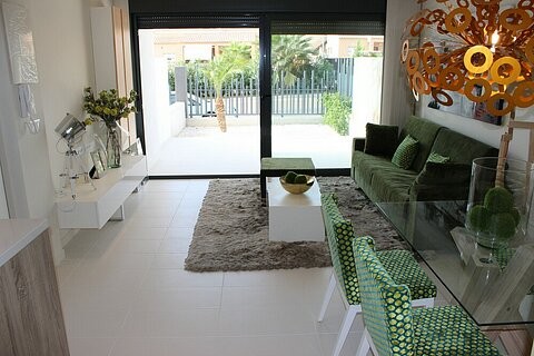 * Luxury 2 Bed Beach Apartment - 2