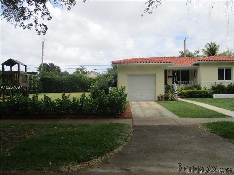 3 bedroom House For Sale: 905 Columbus..
