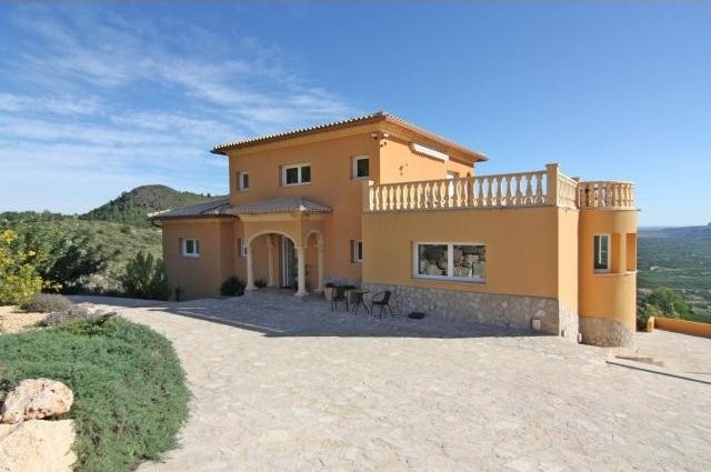 Finca for sale in Pego