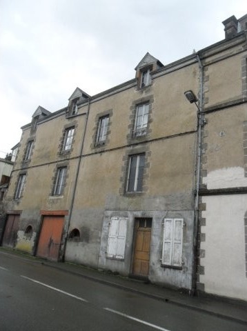 Vente Maison 8 Pieces De 123 M2 53300..