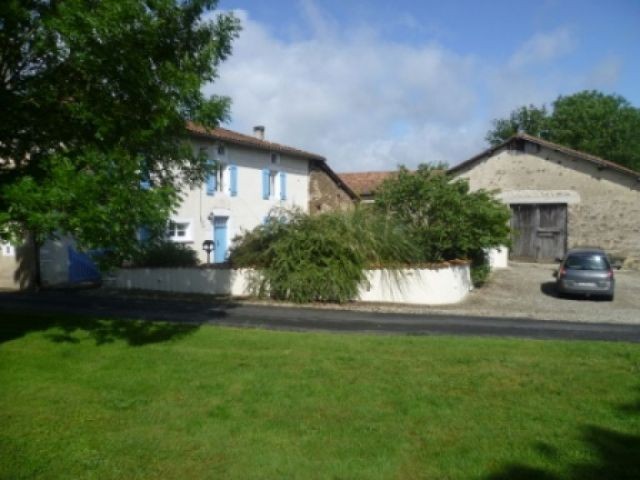 EC0307al Renovated Farmhouse, Barn.. - 2