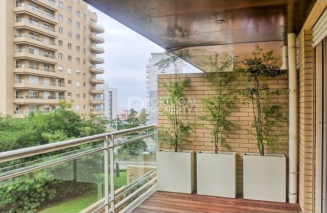 Beautiful 3 Bedroom Apartment in Foz..
