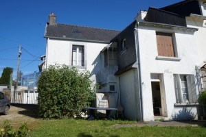 Property Split into 2 Apartments
