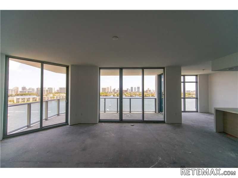 3 bedroom Flat For Sale: 17301 Biscayne.. - 2
