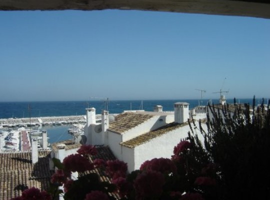 Apartment for sale in Puerto Banus..