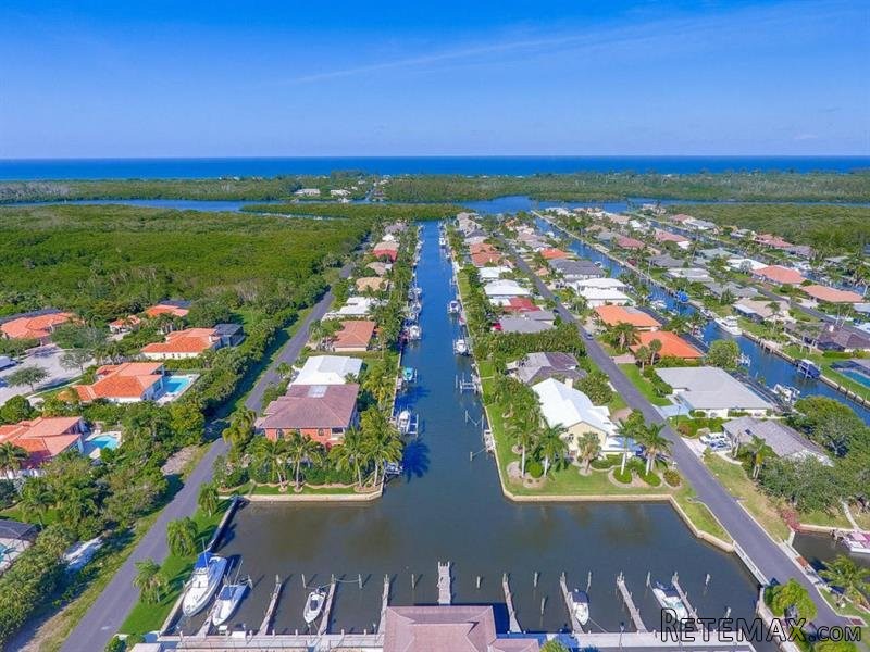 4 bedroom Residence For Sale: Hobe.. - 2