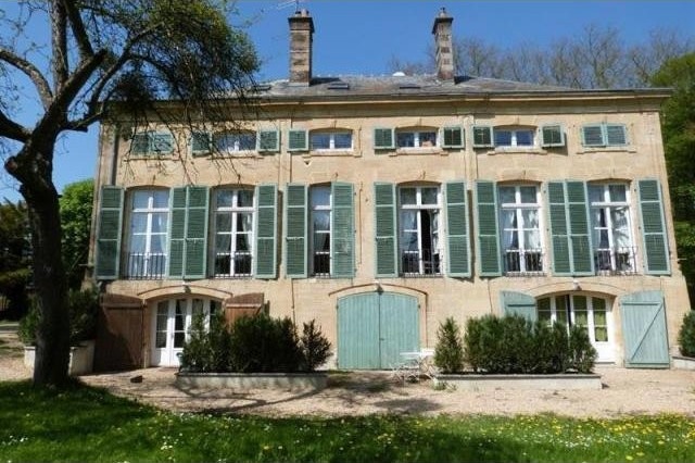 20 bedroom House For Sale: 08140 SEDAN - 2