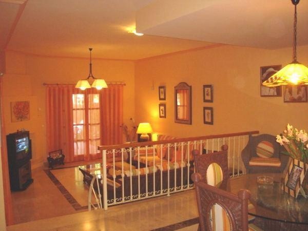 3 bedroom Apartment For Sale: Loma Del.. - 2