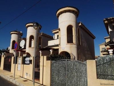 3 Bedrooms - Villa - Alicante - For Sale