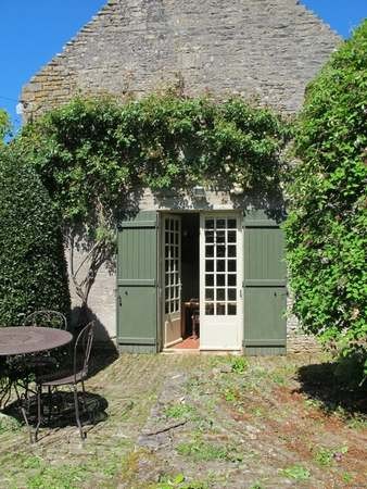 Lovely Fitted Out Farmhouse - 2