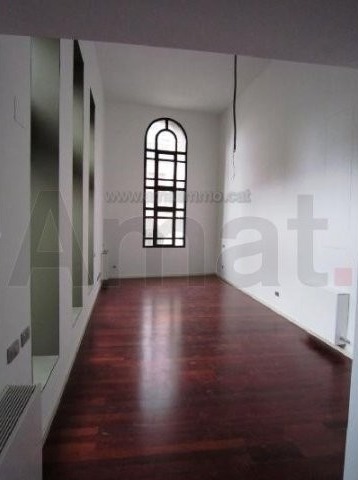 3 bedroom Flat For Sale: BARCELONA.. - 2