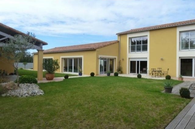 3 bedroom Villa For Sale: 79000 NIORT - 2