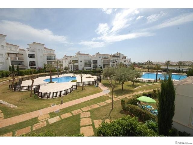2 bedroom Apartment For Sale: 1st..
